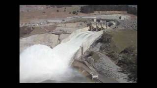 preview picture of video 'Lake Jindabyne Spillway Opens Up'