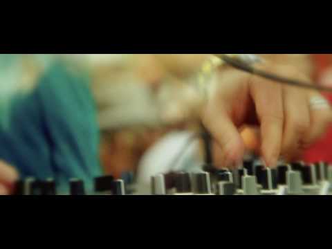 Robbie Rivera - We Live For The Music (Tiësto Edit) (Official Music Video)