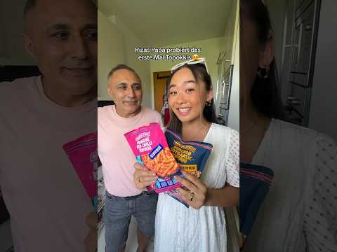 Riza's dad tries Topokki for the first time 😍