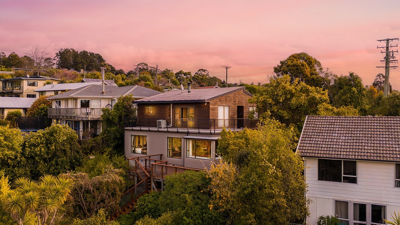 Coastal Charm in Diamond Harbour