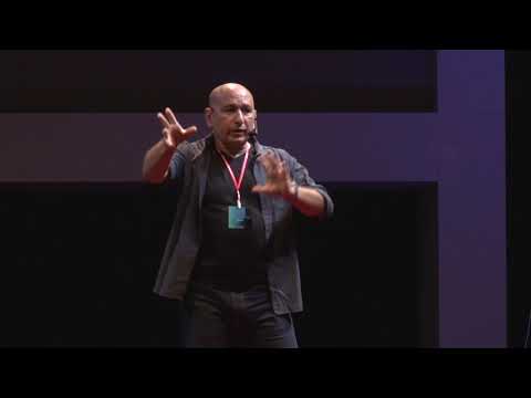スーパーヒーロー種の起源｜ハリド・ハフェズ｜TEDxGUC (The Origin of the Superhero Species | Khalid Hafez | TEDxGUC)