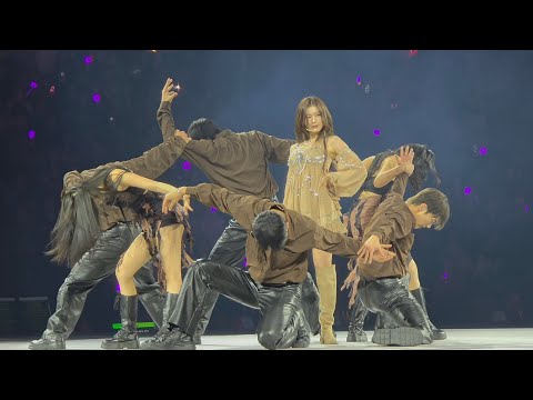 [FANCAM] 260109 TWICE World Tour \THIS IS FOR\ in Vancouver \Decaffeinated\ (Sana Solo)
