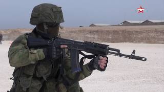 Российские военные зашли на брошенную базу США в Сирии