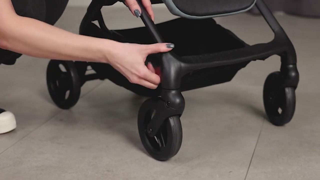 360° turning & lockable wheels