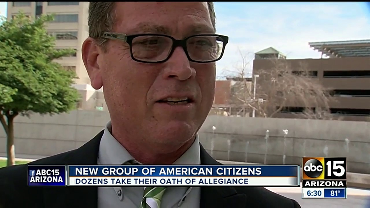 New American citizens take oath of allegiance