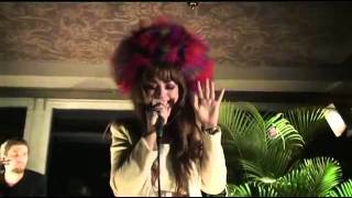 Aura Dione   Recipe unplugged live am 03 11 2010 Berlin mp4