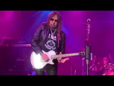 Ace Frehley - "New York Groove" (Live) - FoamHenge 2019 Houston, Texas