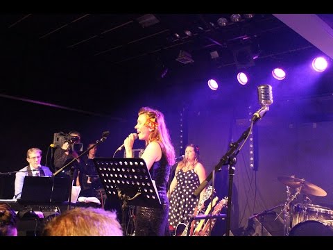 RHYTHM SOPHIE & Jivin' Frog - Blue Moon of Kentucky