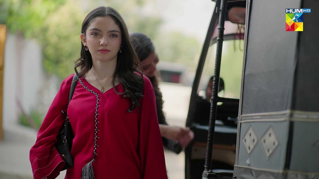 Pyar Ki Aik Nazar Hi Kafi....! #ainaasif #tumlarkaybhina - HUM TV