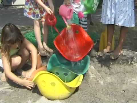 Slide 9 - Bilibo, Assorted Primary Colours (video)