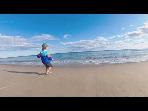 PLAYING ON THE BEACH🏖️ SIDE WITH FAMILY👪 👪