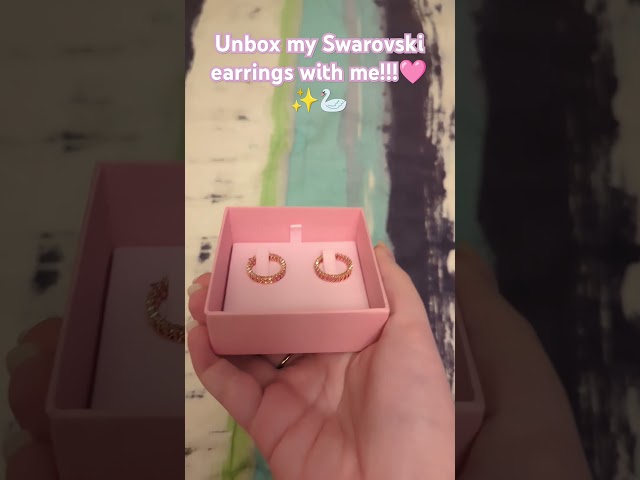 Vídeo relacionado con Swarovski Pendientes de aro Sommerset, Blancos, Baño de rodio
