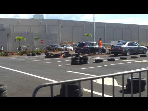 Automoto  Show 2 /' LES CUZINS Slalom Demo (Mauritius)