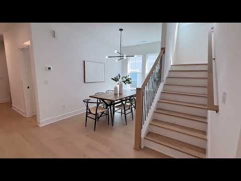 **OFFERING REFUNDABLE APPLICATION FEES & $150 MOVE IN PROMOTION** Newly Built 3BD, 3.5BA End-Unit Raleigh Townhome with Large Upstairs Bonus Room Inside the Beltline Near Lake Johnson property video