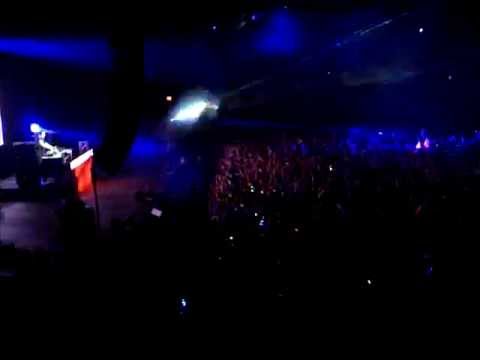 Sebastian Ingrosso and Alesso @ PennState -  Coming Home Aerodynamic Quasar