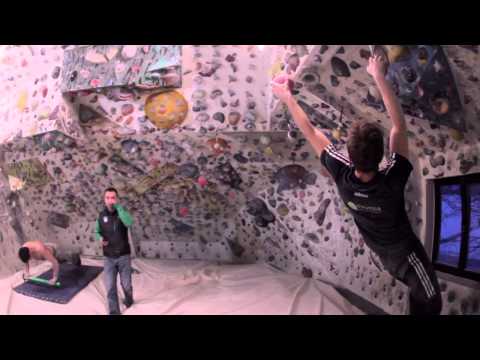 Slovenia climbing team training with Lapis Rolly bar and other Lapis products