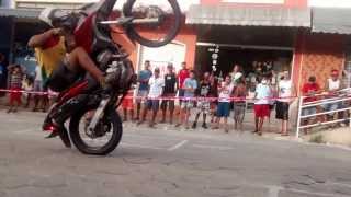 preview picture of video 'Saulo Silva Saulinho mandando ver no Moto Gulla 2013 em Carlos Chagas-MG'