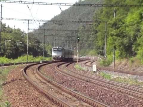 750.701 na čele R 1246 a 750.702 na čele R 1245 - Praha Velká Chuchle - 6.7.2011.