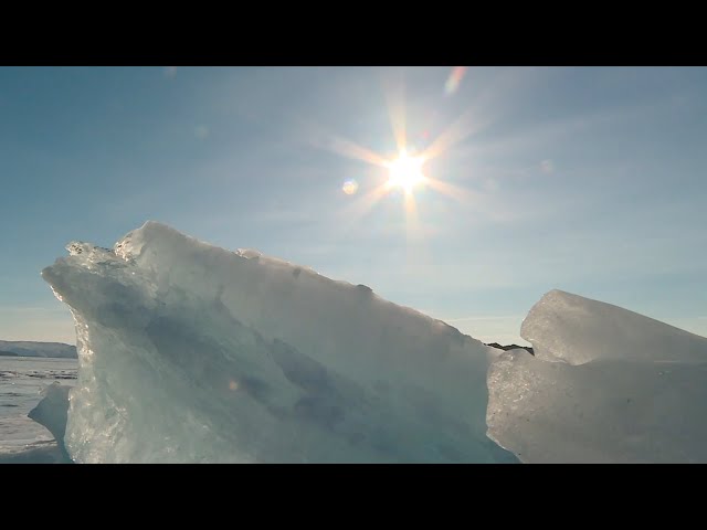 На Байкале закрыли официальную ледовую переправу на остров Ольхон