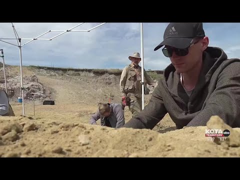 Belle Fourche paleontology company gives people chance to dig up elusive dinosaur bones