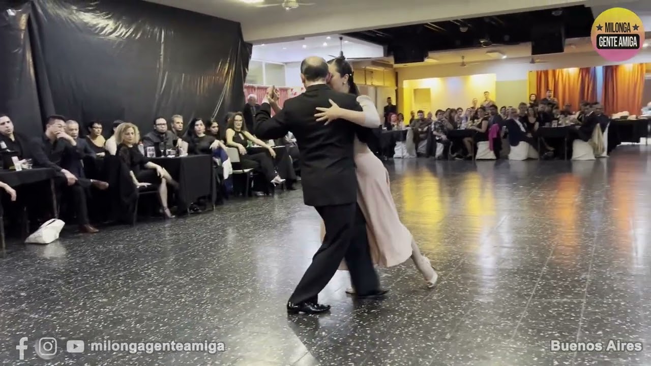 Video thumbnail for Ariel Manzanares y Aldana Figueroa - Milonga Gente Amiga - 02/JUL/2023 (1/3)