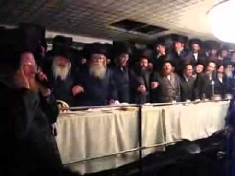 Pshevorsk Rebbe & Bobov Rebbe at Wedding