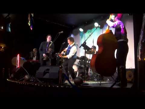 The Martini Set Swing