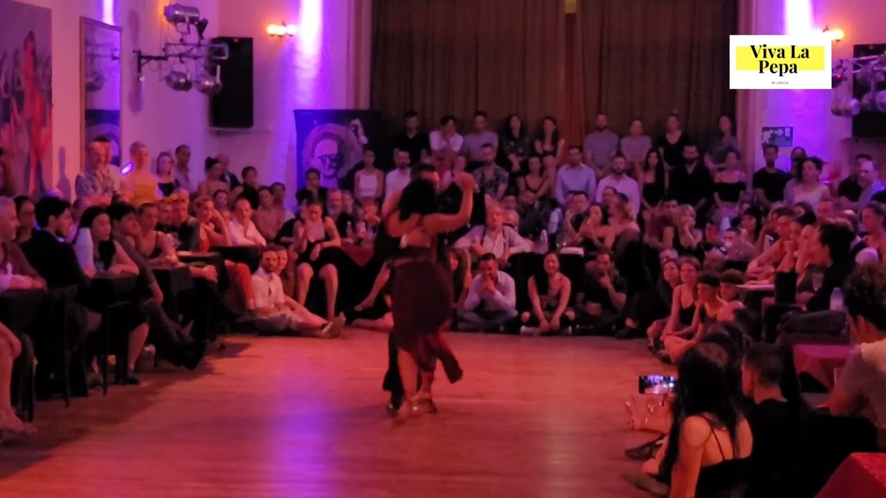 Video thumbnail for CORINA HERRERA y OCTAVIO FERNÁNDEZ en Viva La Pepa Milonga (2/2)