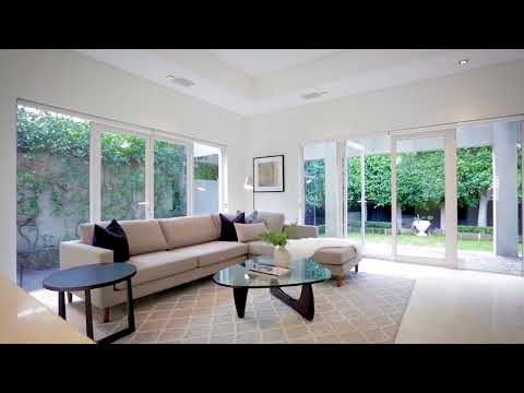 Richard Self presents 19a Bay Road, Claremont