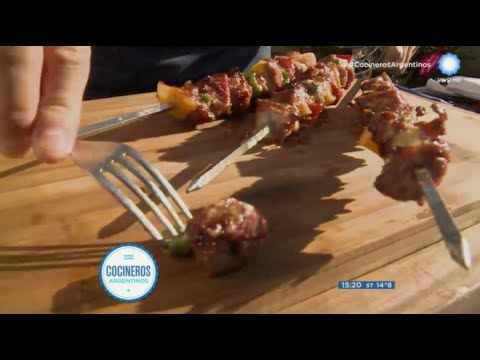 Brochettes de cerdo a la parrilla