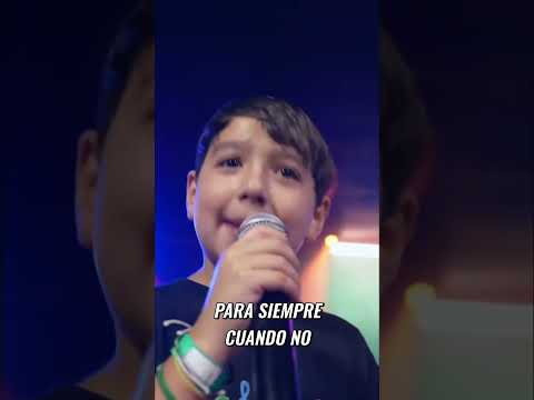 ¡Niños cantores desatan FE y ALEGRÍA en el escenario! #shorts