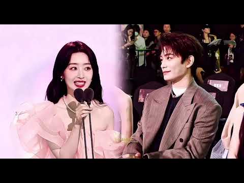 Ding Yuxi’s Affectionate Smile ￼During Deng Enxi’s Speech 💗