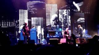 R.E.M. - Strange Currencies (Madrid 2008 Oct 01)