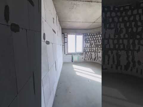 1-комнатная квартира в ЖК Таировские Сады, сданный дом, 13 этаж, вид во двор и море