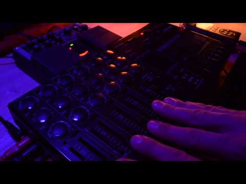 Andy Bombak - Allure