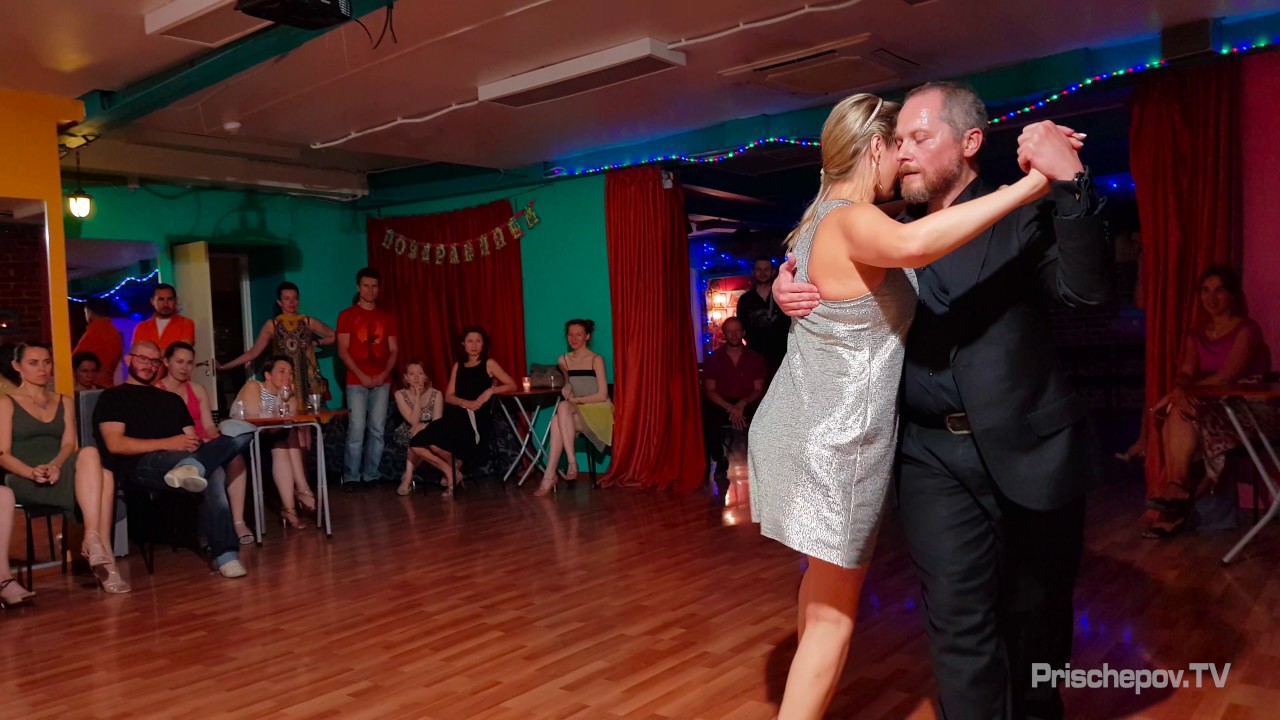 Roman Konyshev & Anna Zyuzina, 3-3, Moscow, Russia, in milonga "Medialuna" 10.08.2017