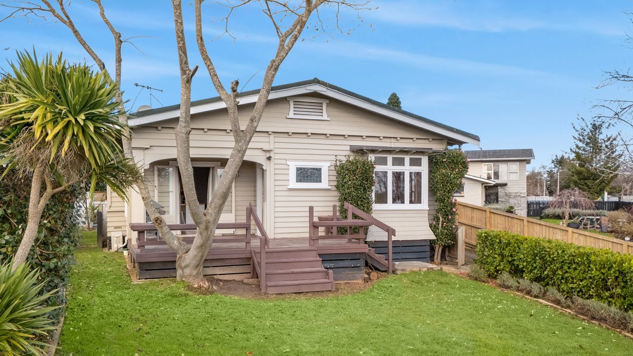 Elevated Villa With Views, Priced Sharp, Be Quick!