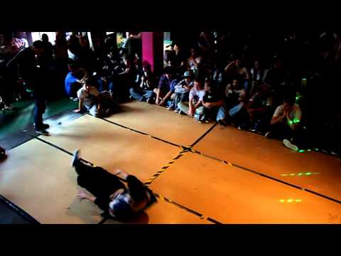 Gimme The Breaks // Jirri vs Flipside // Aug21st Birmingham 2011