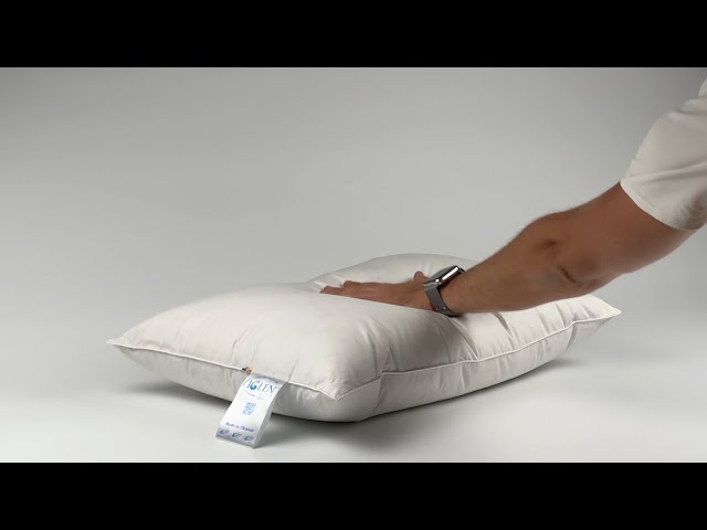 Подушка дитяча пухова з білим пухом, 100% пуху