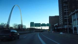 preview picture of video 'Driving in USA - St. Louis Missouri - Downtown and The Arch'
