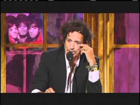 Keith Richards inducts Ronettes Rock and Roll Hall of Fame Inductions 2007