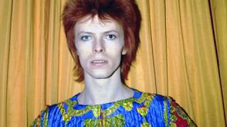 David Bowie -Round And Round (B-Side from Ziggy Sessions)