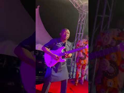 Ufoma idoro.  Ezi nyaze. live performance at olomoro