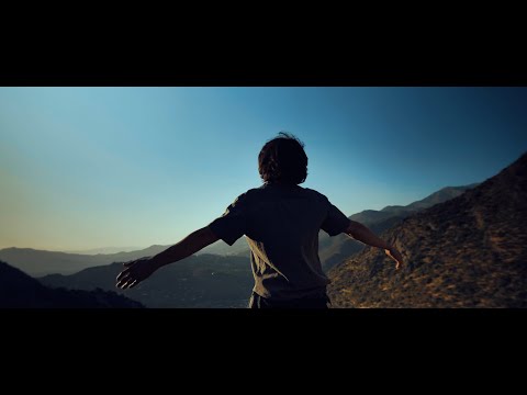 We Are The Grand ft. Arroba Nat - Pienso en Ti (Video Oficial)