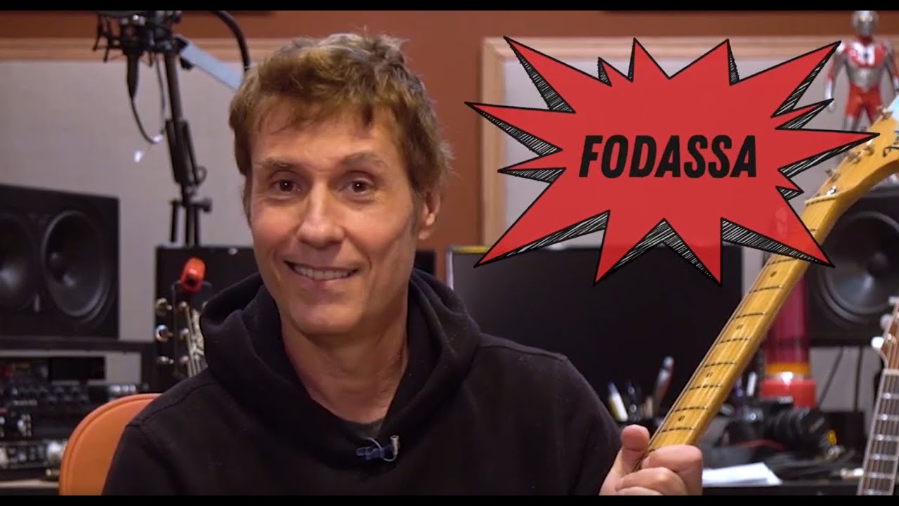 A COLEÇÃO DE GUITARRAS DE DINHO OURO PRETO