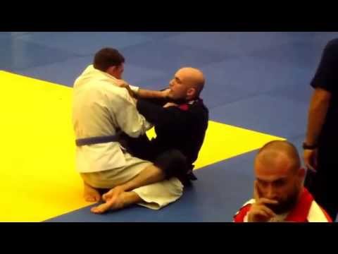 Sebastian Nadal - English Open BJJ 2013 - Blue Adult - Middle-Heavy