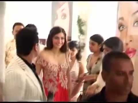 download lagu mp3 mp4 Sonam Kapoor Aishwarya Rai, download lagu Sonam Kapoor Aishwarya Rai gratis, unduh video klip Sonam Kapoor Aishwarya Rai