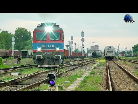 060-DA 60-1571-3 & Marfar GFR Freight Train in Episcopia Bihor pe Seara/on Evening - 25 April 2014