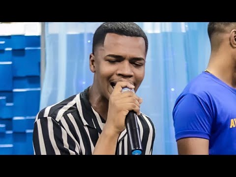 COM ESSA VOZ ELE EMOCIONOU A TODOS 🥺😱 - Andrew  Silva