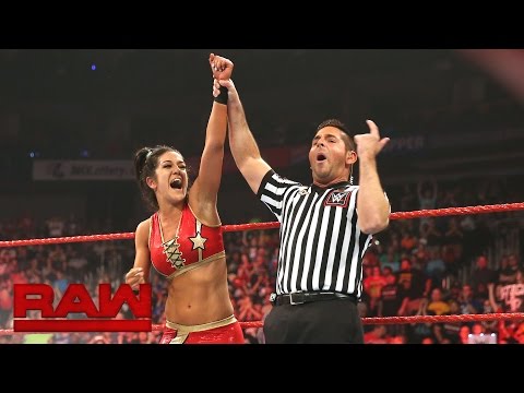 Bayley vs. Charlotte: Raw, Sept. 5, 2016